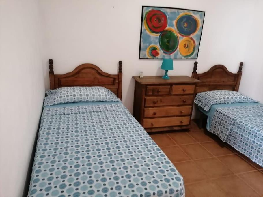 Habitacion En Un Bajo 2 Camas Individual Casa Compartida Abades  Exteriér fotografie